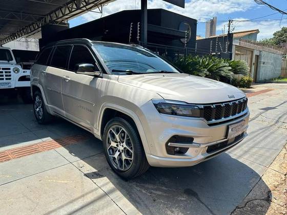 JEEP COMMANDER 2.0 TD380 TURBO DIESEL OVERLAND AT9 JEEP COMMANDER 2.0 TD380 TURBO DIESEL OVERLAND AT9